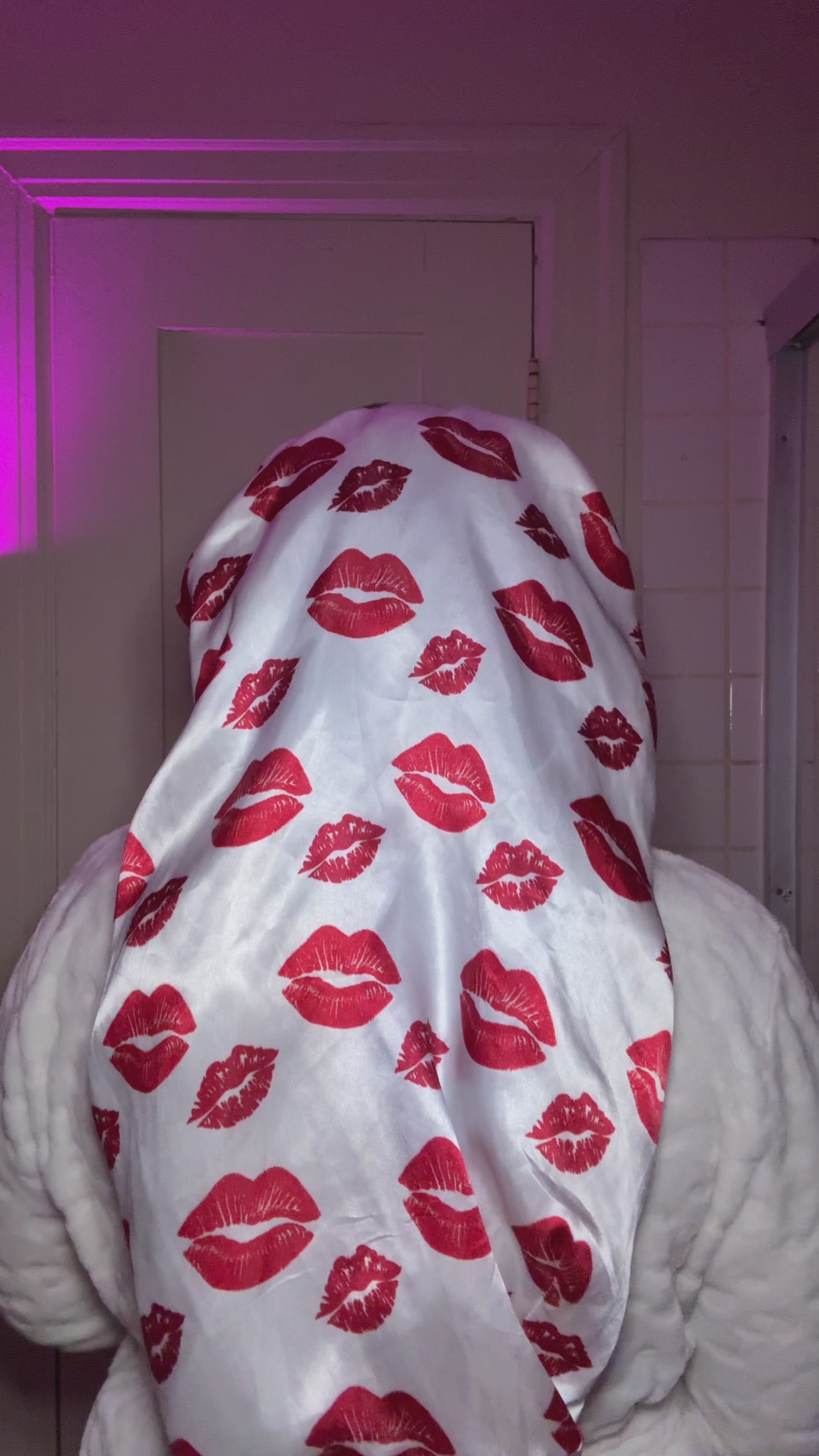 LOVER GIRL SILK BONNET